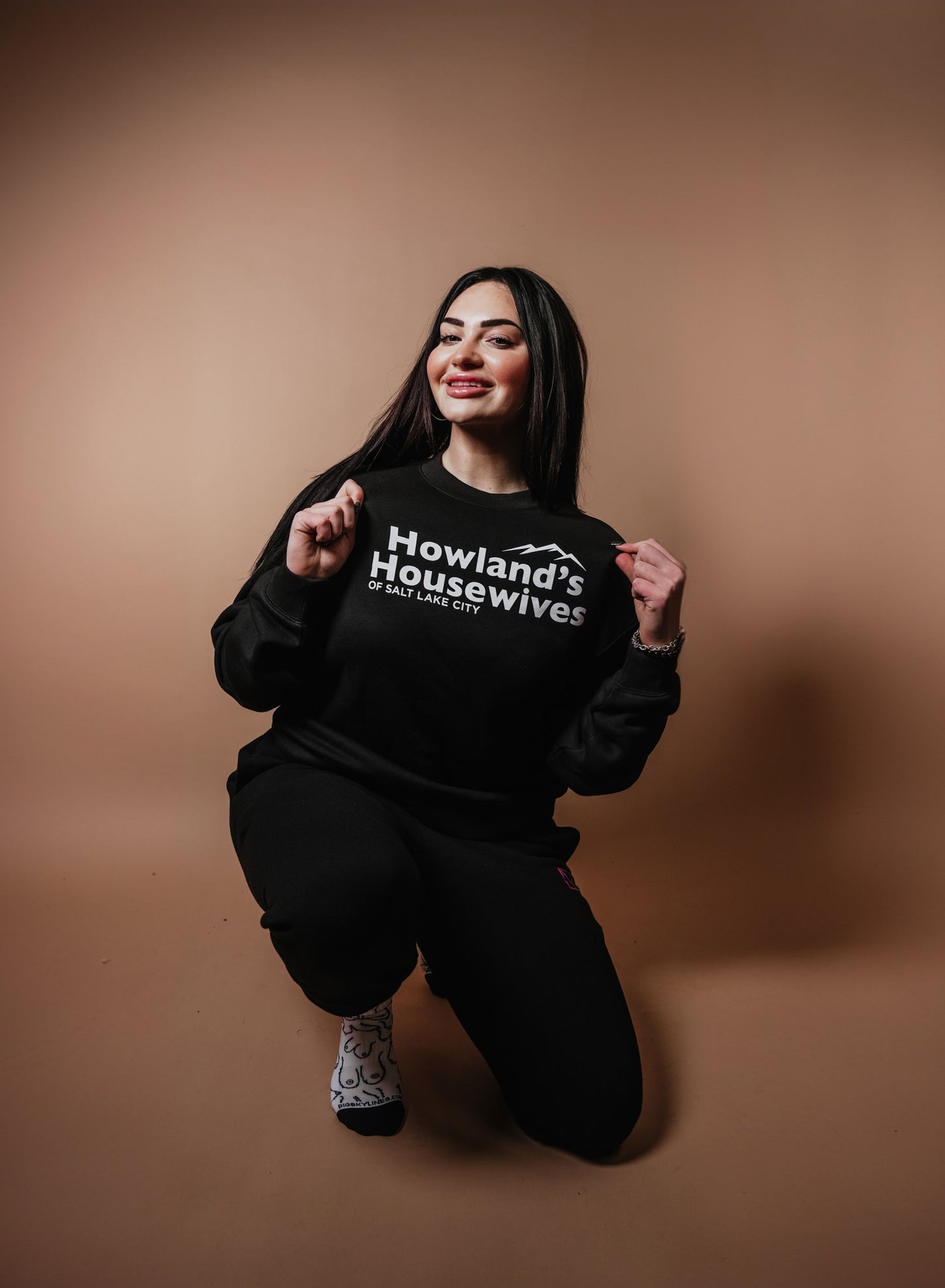 Howland Housewives Crewneck